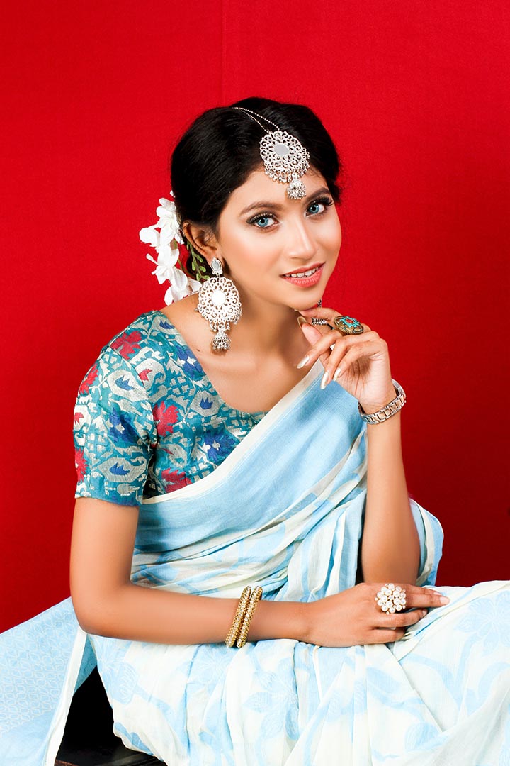 Make Fashion Statements with A Saree