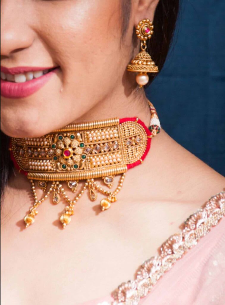 Catchy Neckpieces
