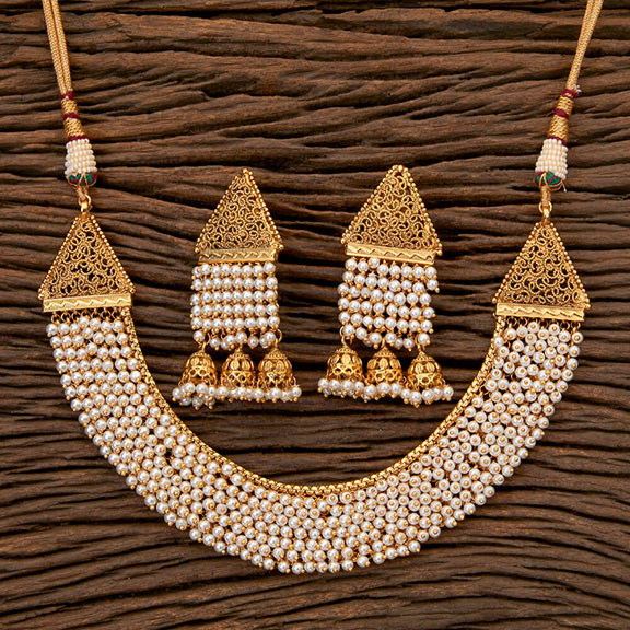 Antique Jewellery with pearls 